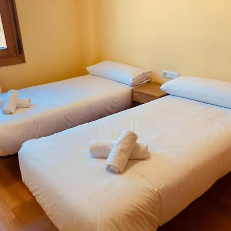 公寓 Fuenteberros 1 *